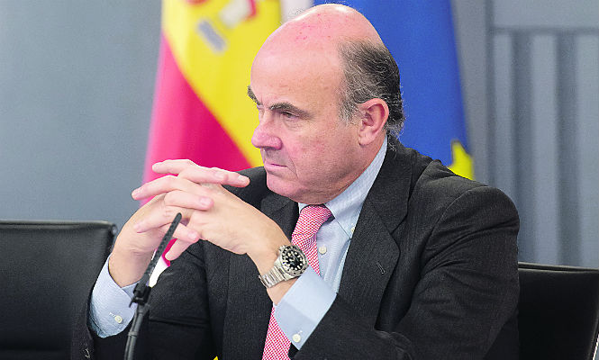guindos-665400.jpg