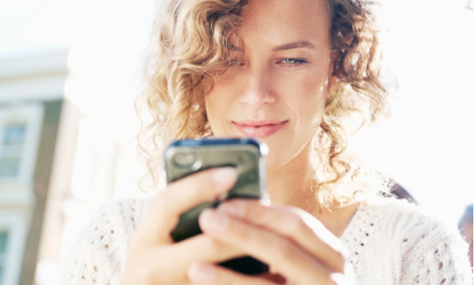 movil-mujer.jpg