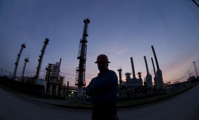 Petroleo-estacionpetrolera-665.jpg