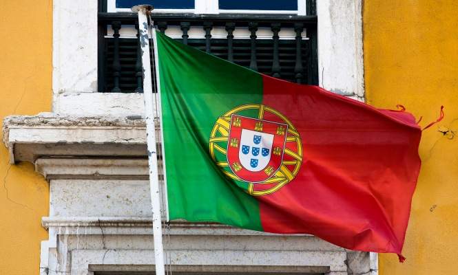Portugal-bandera-bien.jpg