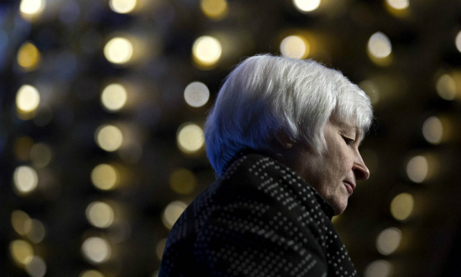 yellen-luces-feria.jpg