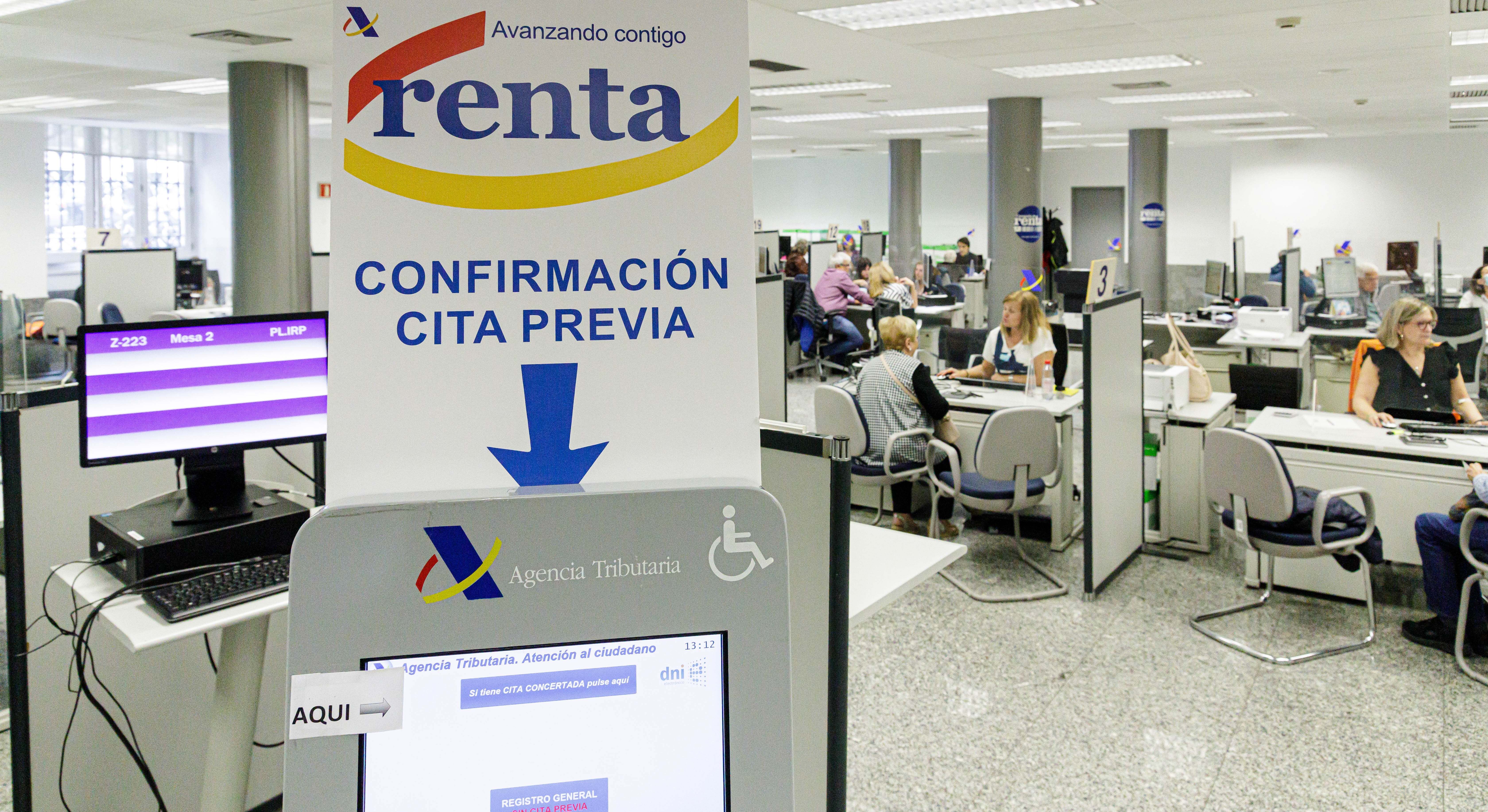 Cita declaración de la Renta. Foto: Europa Press