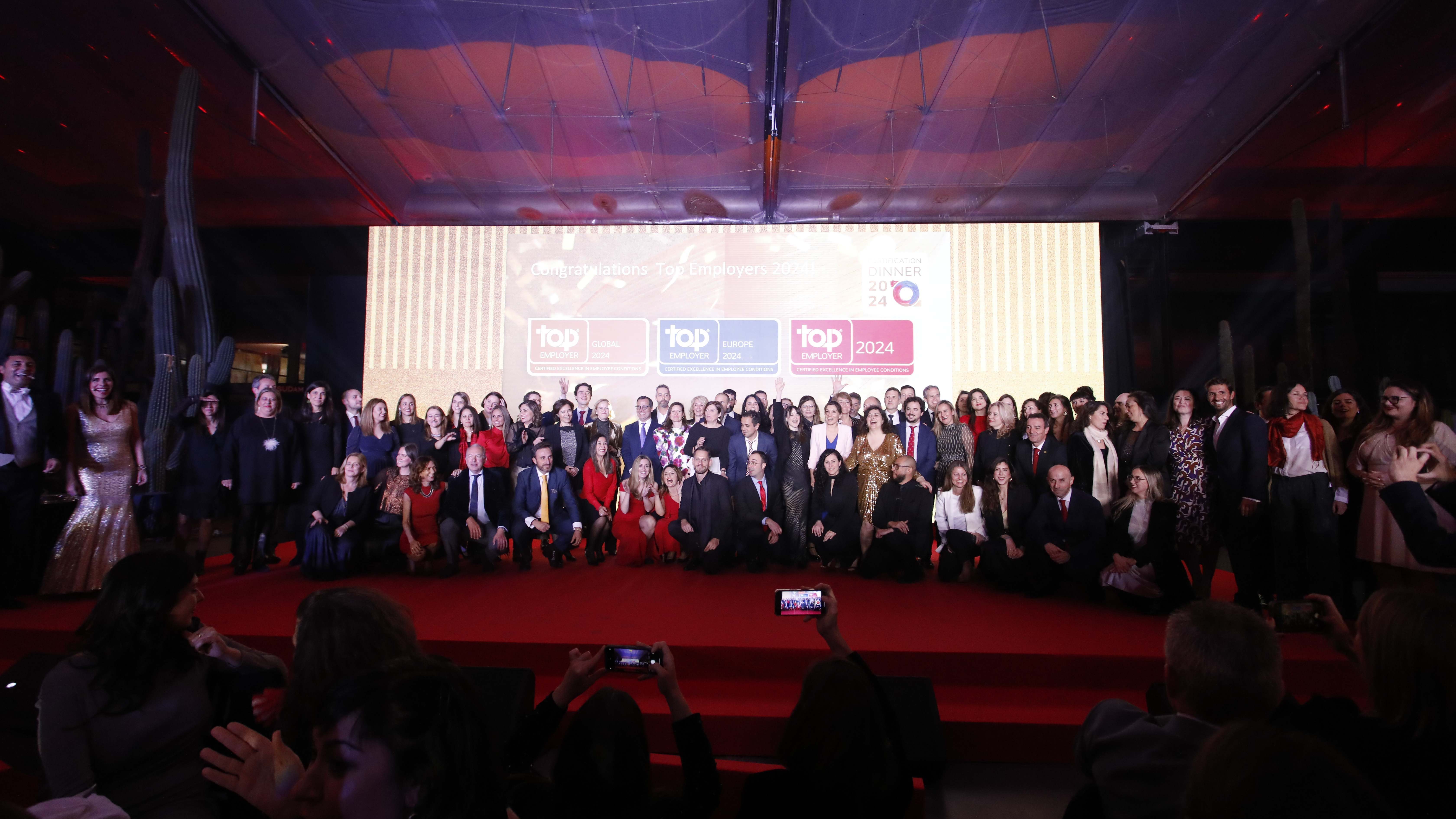 Foto de familia en un evento