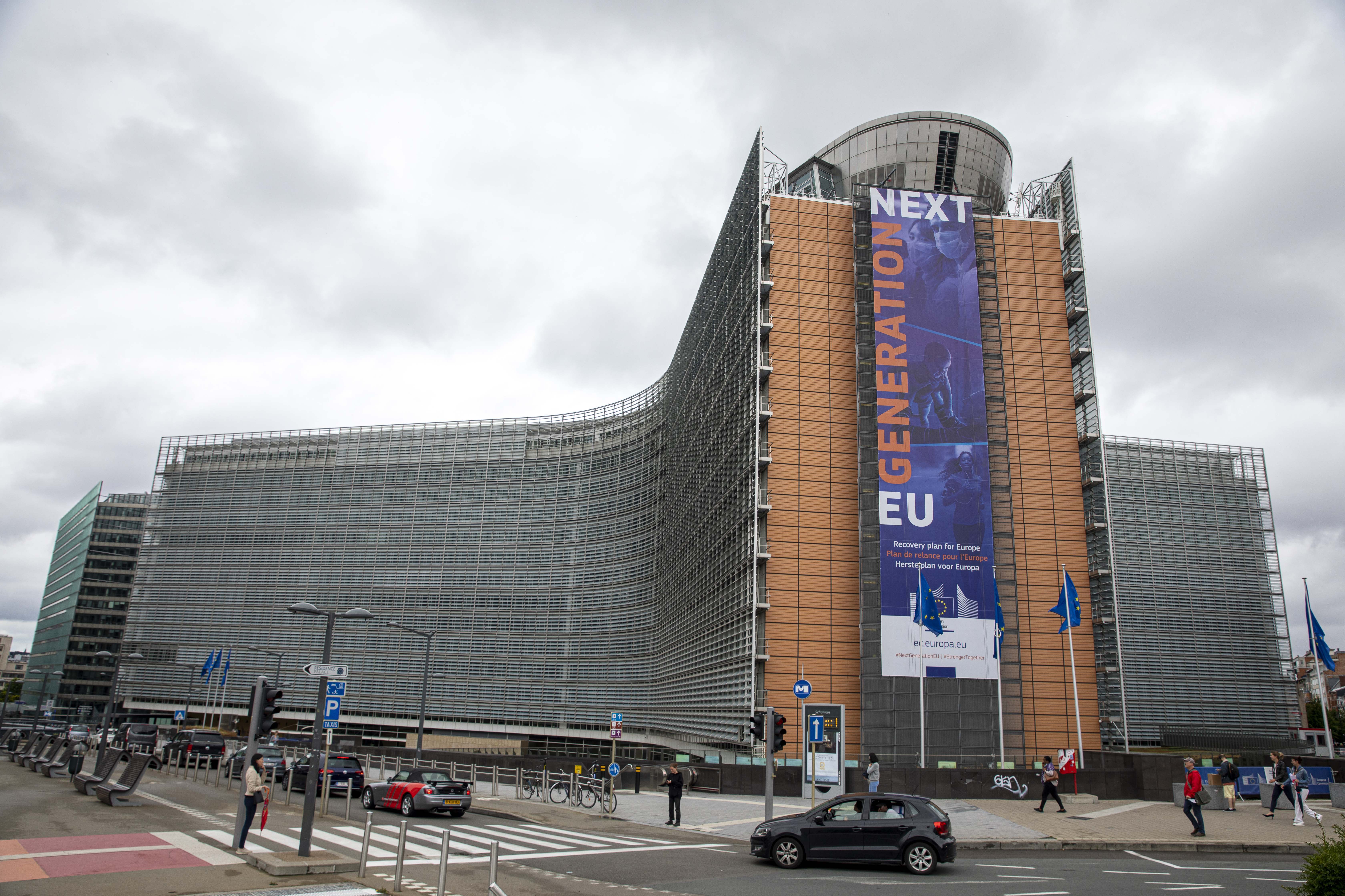 Comisión Europea, banderas fondos europeos