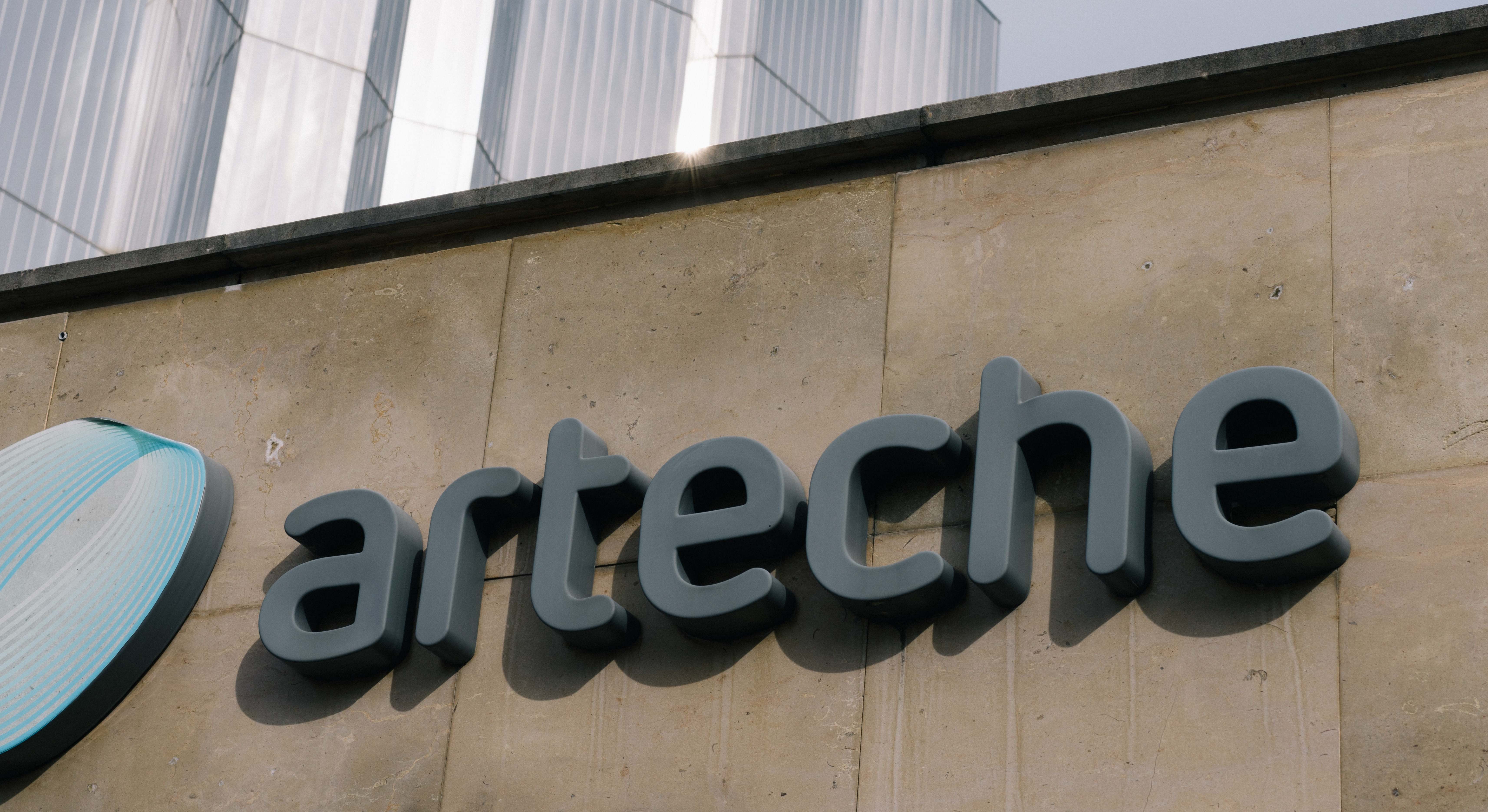 Arteche.