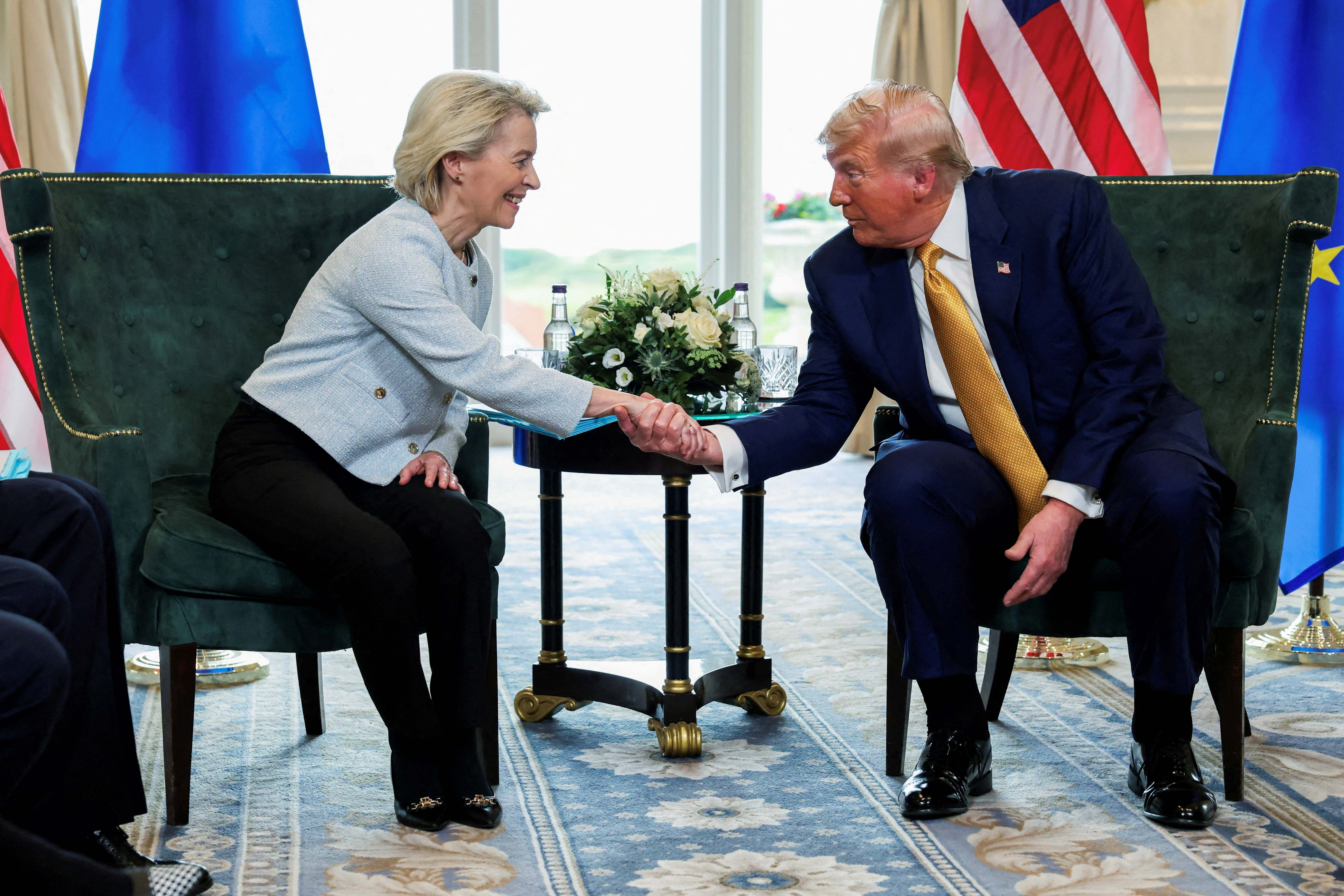 El presidente de EEUU, Donald Trump, con la presidenta de la Comisión, Ursula von der Leyen
