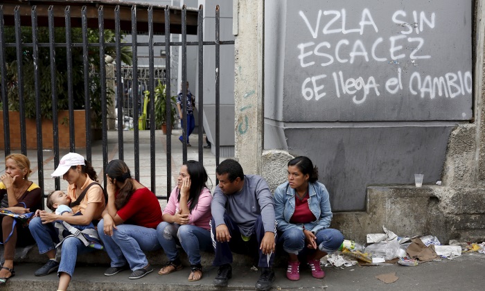 venezuela-cola-escasez.jpg