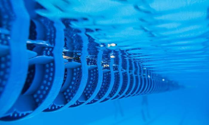 700x420_agua-piscina-fluidra-770x420.jpg