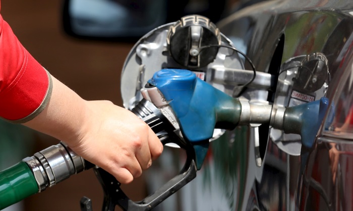 mano-echa-diesel.jpg