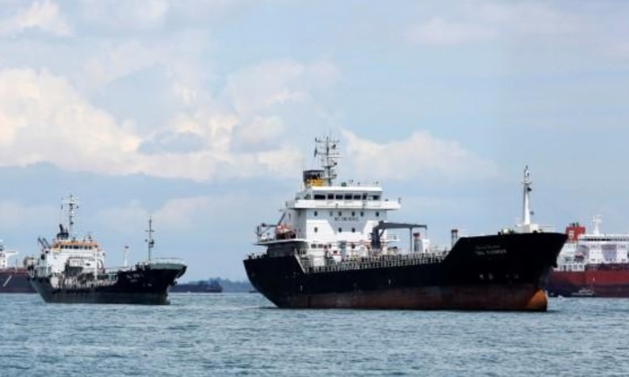petroleros-singapur.jpg