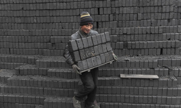 chinise-worker.jpg