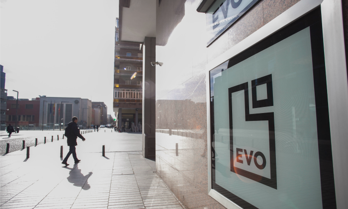 evo-banco-pared.png