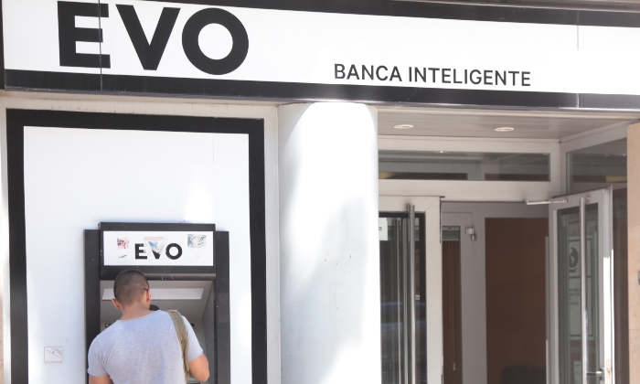 evo-banco700.jpg