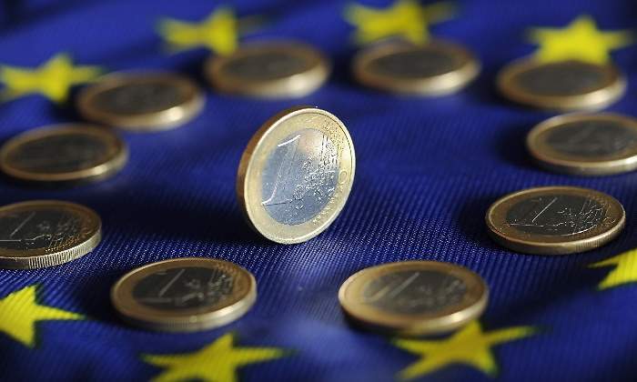 700x420_monedas-euro-bandera-union-europea-ue-eurozona-DPA-770x420.jpg