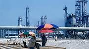 Arabia Saudí pide a Rusia que se prepare para lo que viene en el petróleo: El camino a la recuperación es largo