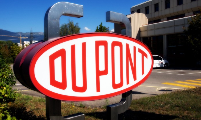 dupont-logo-700.jpg