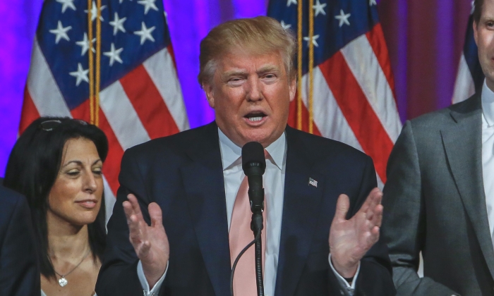 trump-banderas-eeuu.jpg