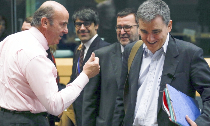 guindos-tsakalotos2.jpg
