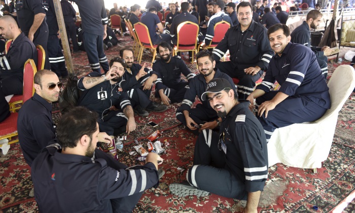 oil-strike-workers.jpg