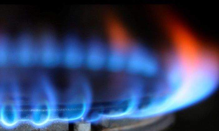 Gas