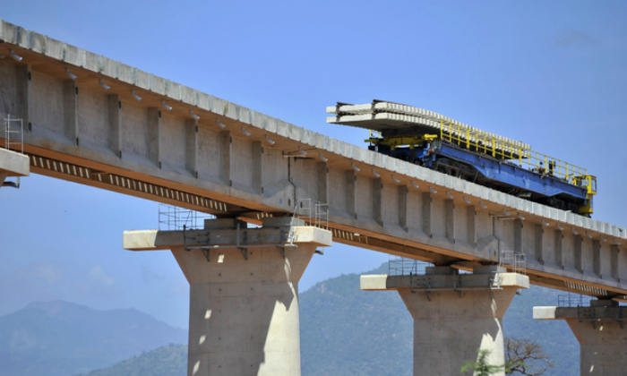 viaducto-kenia-traviesas.jpg