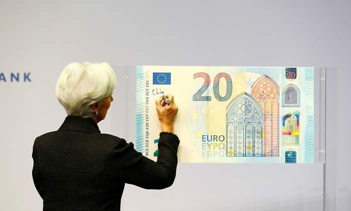 700x420_lagarde-firma-billete.jpg