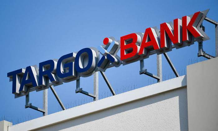 Un cartel de Targobank