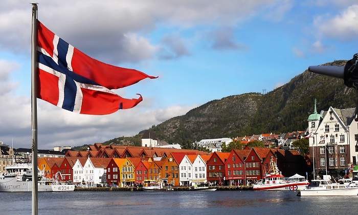 700x420_bandera-noruega-publo-1.jpg