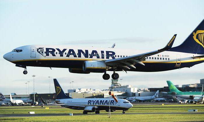700x420_ryanair-aviones-aeropuerto-770-efe.jpg