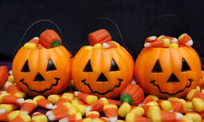 calabazas-caramelos-halloween-dreamstime-700x420.jpg