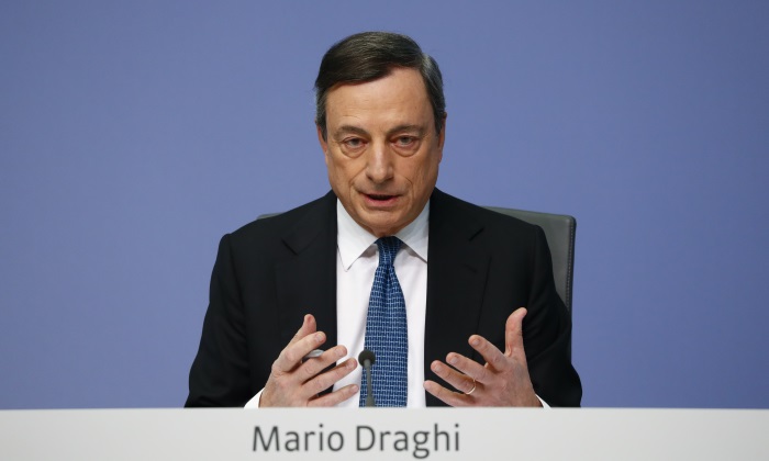 draghi-manos-enfado.jpg