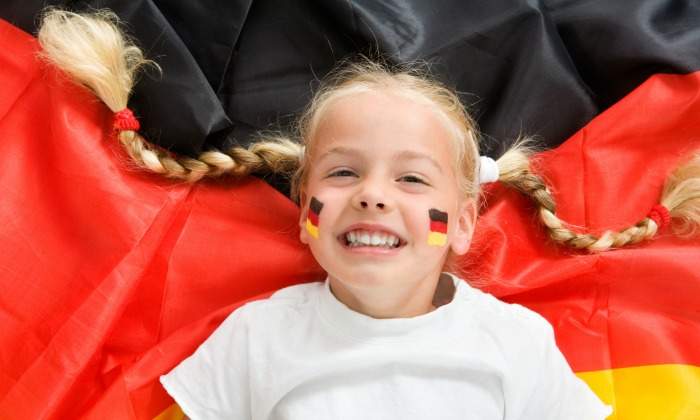 alemania-bandera-nina.jpg