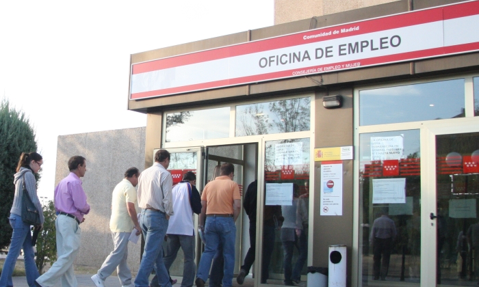 paro-oficina-empleo.jpg