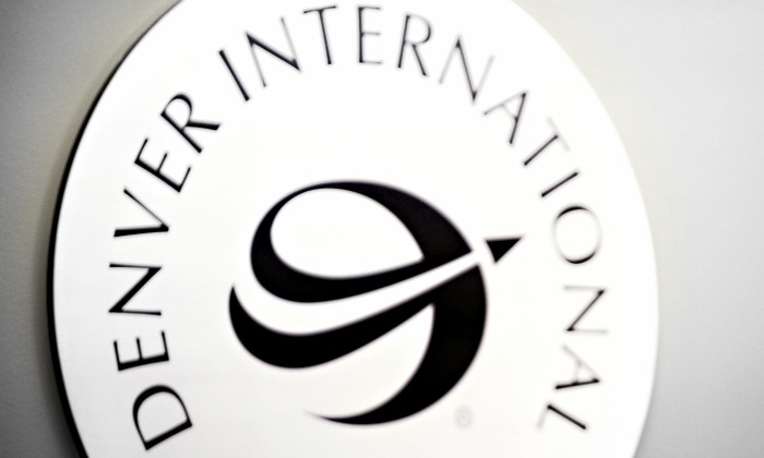 denver-aeropuerto-logo-700.jpg