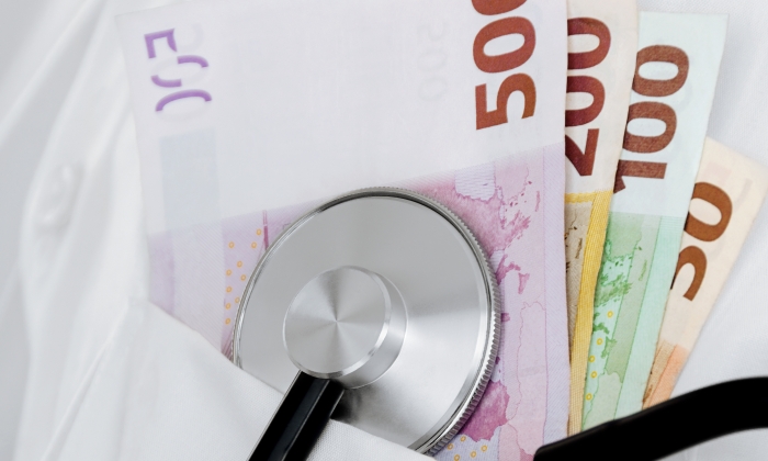 medico-billetes.jpg