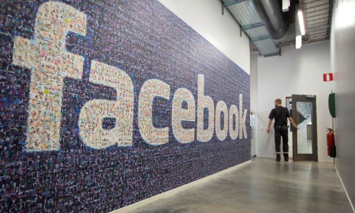 facebook700x420.JPG