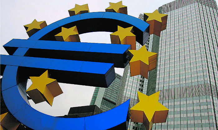 Escultura-euro-Francfort-efe-700.png