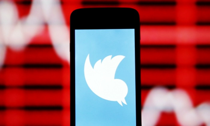 Twitter-bolsa-rojo-700.jpg