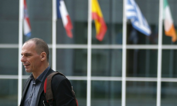 varoufakis-banderas.jpg