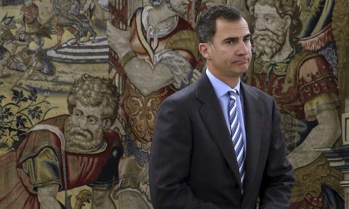 felipevi-tapiz-zarzuela-reuters.jpg