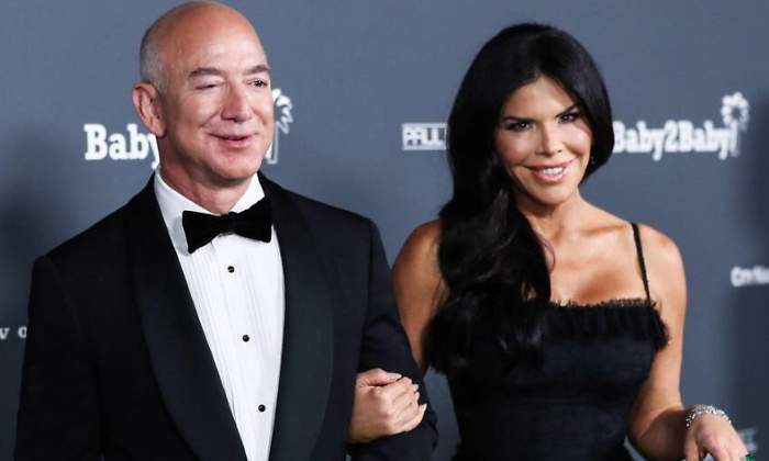 700x420_bezos-yate-770.jpg