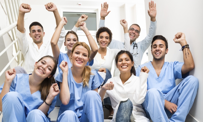enfermeros-auxiliares-istock.jpg