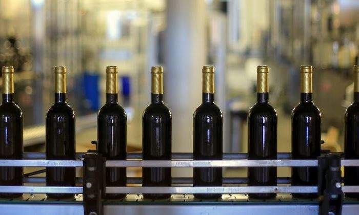 700x420_vino-botellas-fabrica-770.jpg