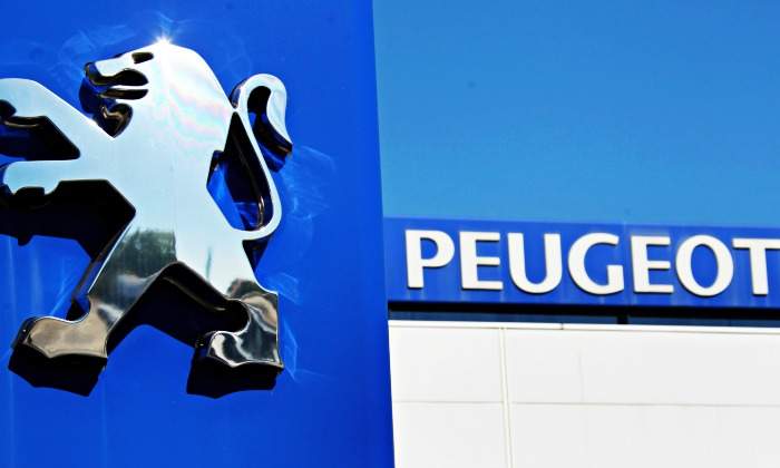 peugeot-fabrica-700.jpg