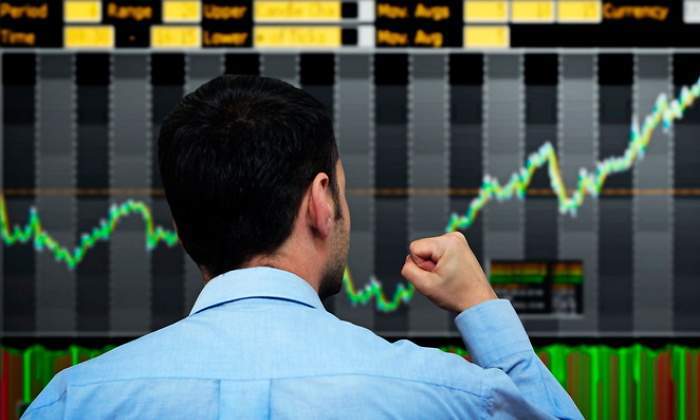 700x420_inversor-broker-de-espaldas-contento-celebrando-grafico-verde-subidas-alzas-bolsa-mercados-getty-770x420.jpg