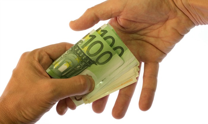 euros-manos.jpg