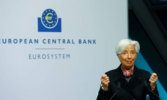 700x420_lagarde-punos.jpg