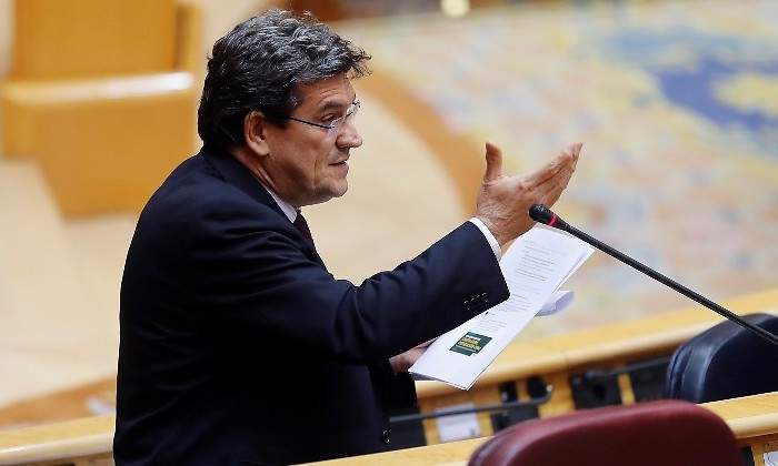700x420_escriva-mano-congreso-ep.jpg