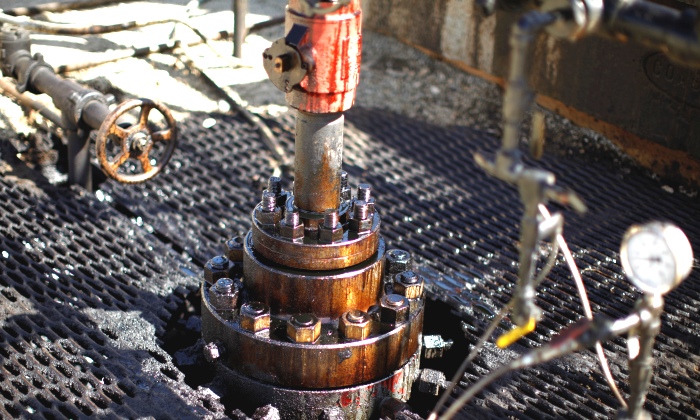 Pozo-petrolifero.jpg