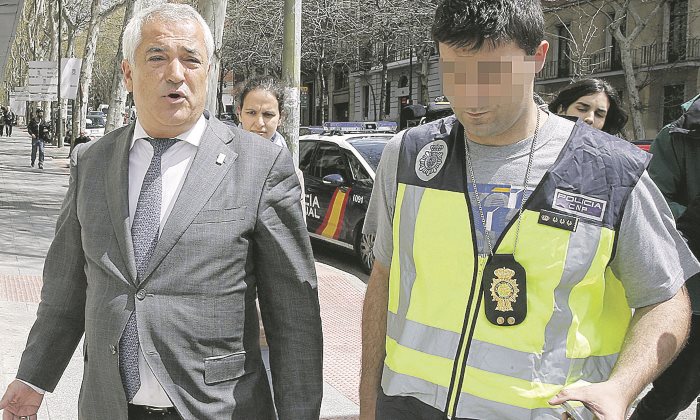 pineda-luis-policia-700-efe.jpg